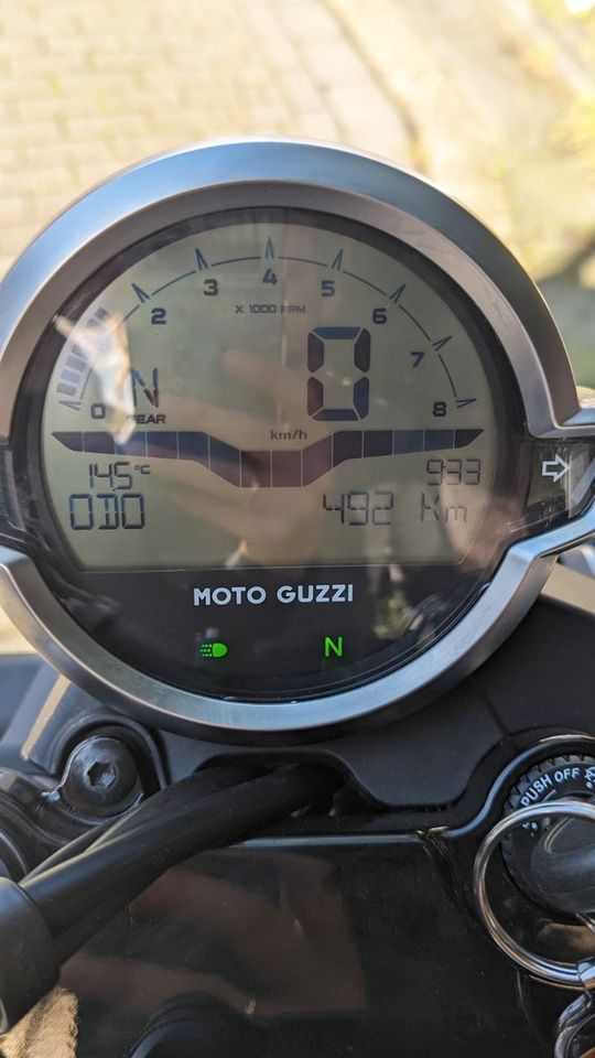 Moto Guzzi V7 IV 850 Stone Centenario in Dortmund