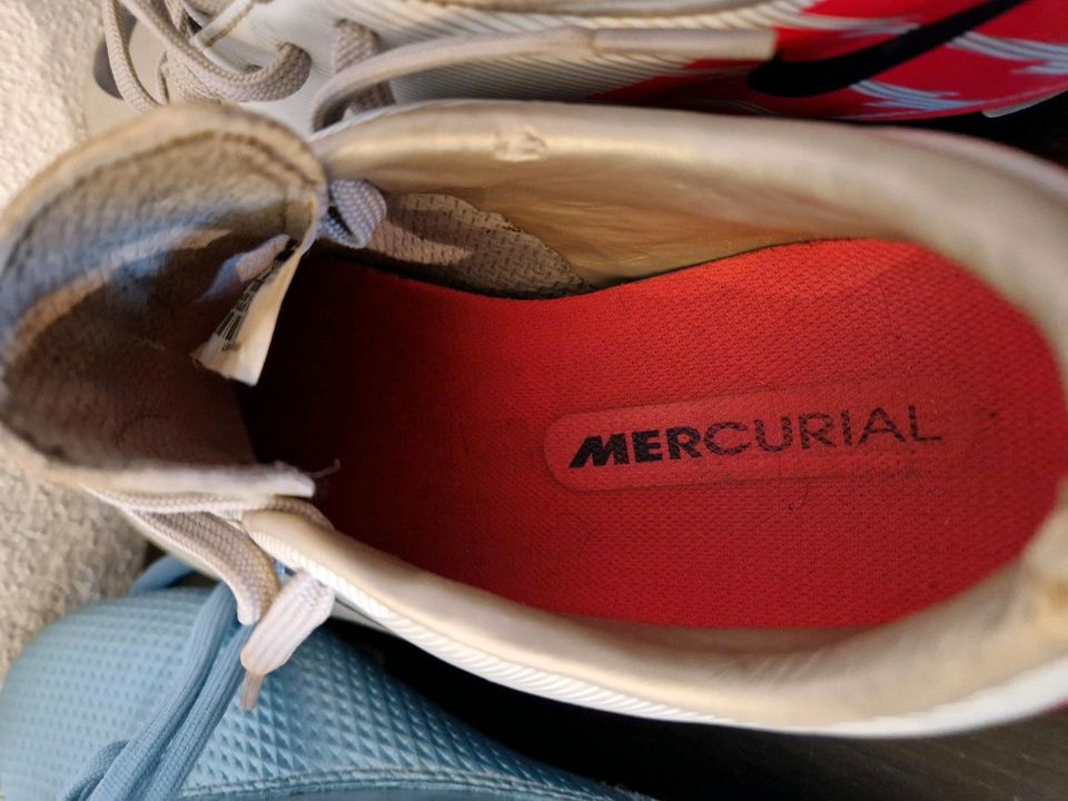 Damen Fußballschuhe Adidas Mercurial in Mertingen