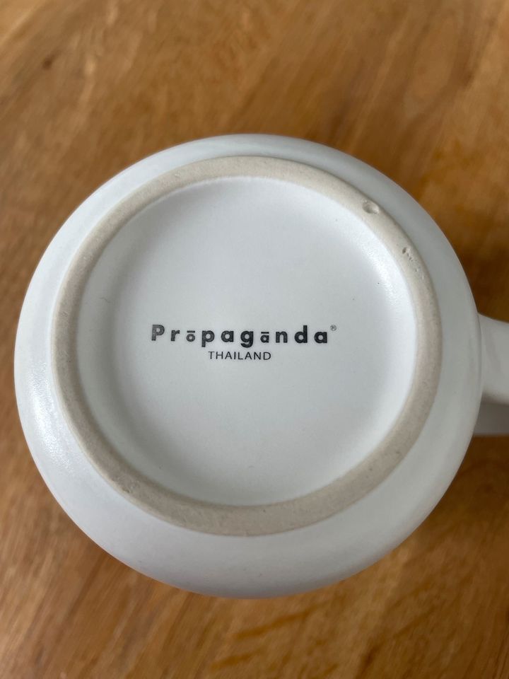 Propaganda Tasse Mr. P Kiss mit Lippenstiftabdruck in Kiel -  Ravensberg-Brunswik-Düsternbrook | eBay Kleinanzeigen ist jetzt  Kleinanzeigen