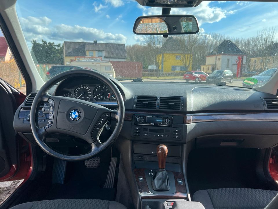 BMW 320i Baujahr 1998 in Glauchau