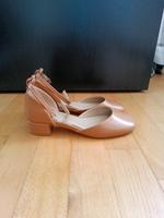 H&M Mary-Janes mit Blockabsatz Gr. 35 hellbraun Baden-Württemberg - Birkenfeld Vorschau