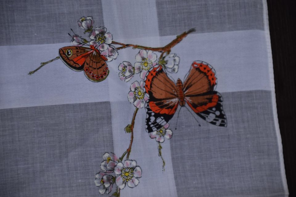 Taschentuch Schmetterlinge Handdruck 31 x 31 cm in Hilgermissen
