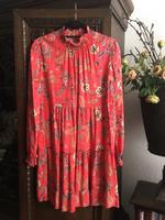 Wunderschönes englisches Kleid cool Cotton wunderbare Farben S Frankfurt am Main - Gallusviertel Vorschau