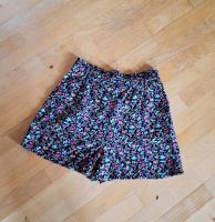 Bunte Short | Größe 36 | Nr. Hose Nordrhein-Westfalen - Langenfeld Vorschau