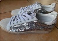 NEU Original IRO Damen Leder Sneakers Glitzer Silber Größe 41 Nordrhein-Westfalen - Issum Vorschau