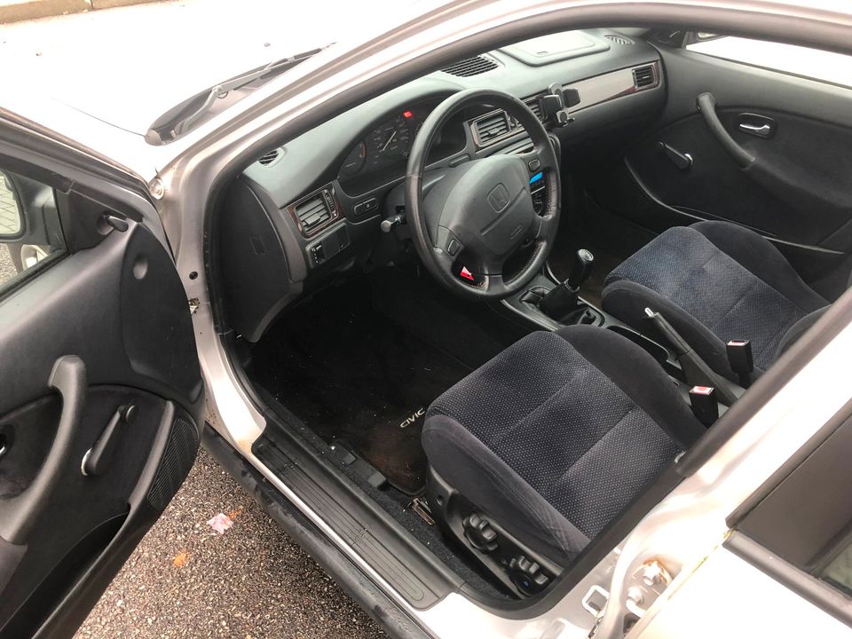 Honda Civic Aerodeck 1.4 Kombi Tüv neu in Ginsheim-Gustavsburg