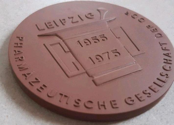 Medaillen Böttger Steinzeug Meißner Porzellan DDR in Weimar