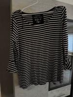 Schönes Shirt in Gr 38 Nürnberg (Mittelfr) - Röthenbach b Schweinau Vorschau