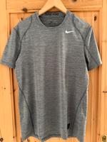 Shirt von Nike Gr.M Rheinland-Pfalz - Eich Vorschau