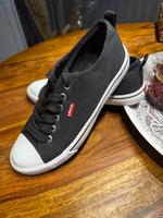Sneaker /Levi’s Schuhe Baden-Württemberg - Eislingen (Fils) Vorschau