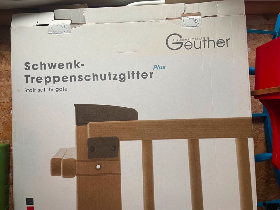 Geuther Treppengitter Holz Öffnungen: 95-135cm Artikel: 2735 in Sauerlach