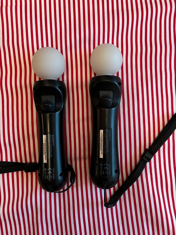 Sony Playstation Move Controller + Ladestation in Berlin