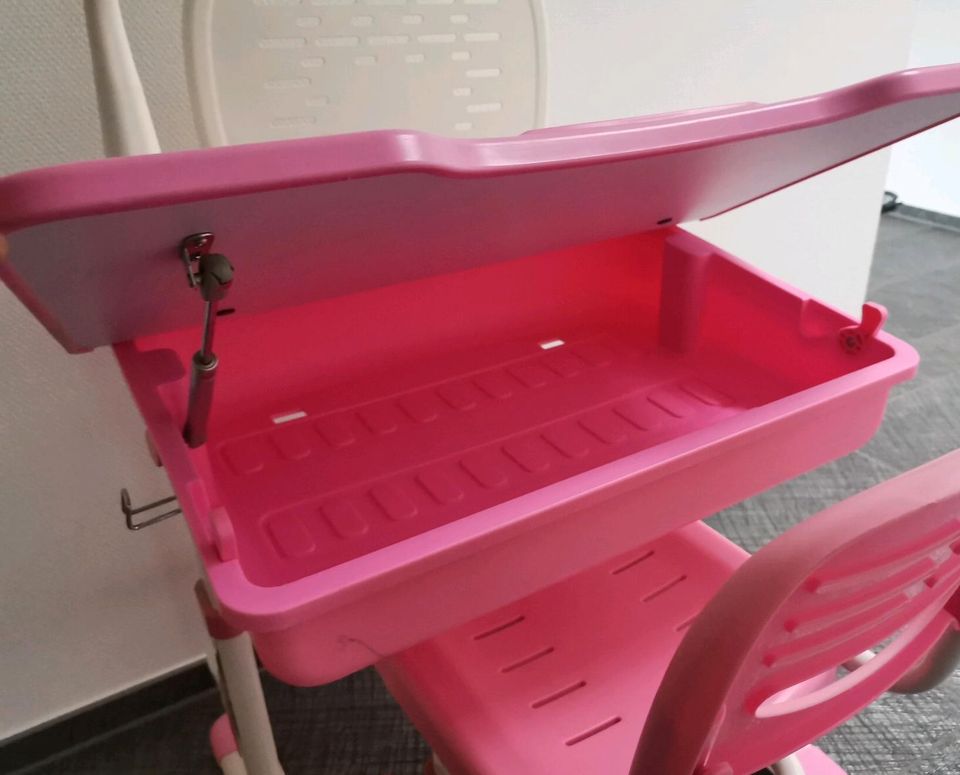 Schreibtisch + Stuhl Kinder Pink Mädchen von Leomark in Burgrieden