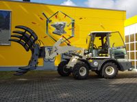 Radlader Hub: 2.200 kg Hoflader Kompaktlader mini Frontlader Traktor Kompaktlader Knicklenkung Sachsen - Mulda Vorschau