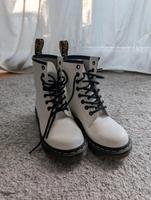 Weiße Dr. Martens in Größe 36 Nordrhein-Westfalen - Iserlohn Vorschau