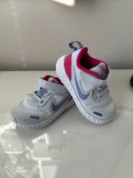 Nike Schuhe - Sneaker - Größe 23,5 - Weiß pink lila Nordrhein-Westfalen - Lüdenscheid Vorschau