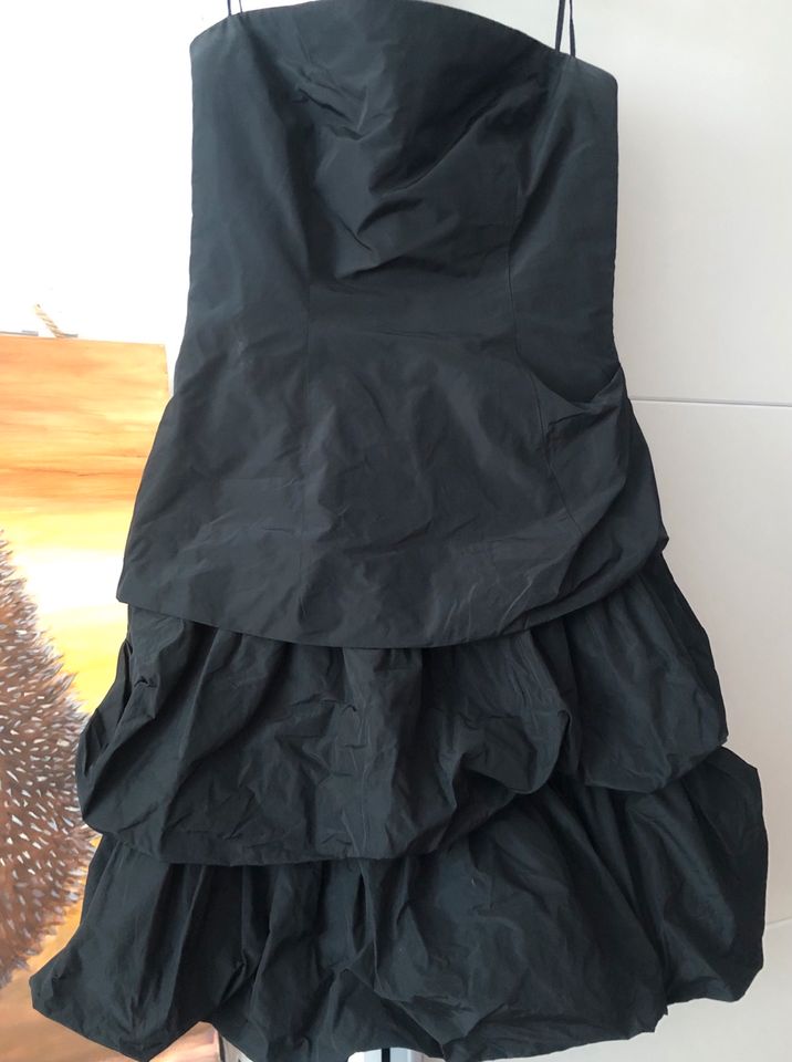 Schwarzes Kleid Größe 34 von Marie Blanc in Hemer