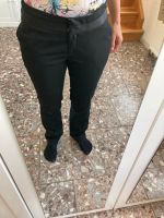 Bundfaltenhose Stoffhose Schwarz 40 vero Moda Thüringen - Kahla Vorschau