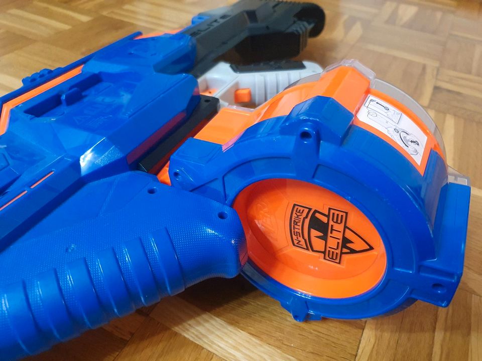 Hasbro Nerf N-Strike Elite Infinus Nerfwaffe + Pfeile + X-Shot in Richtenberg