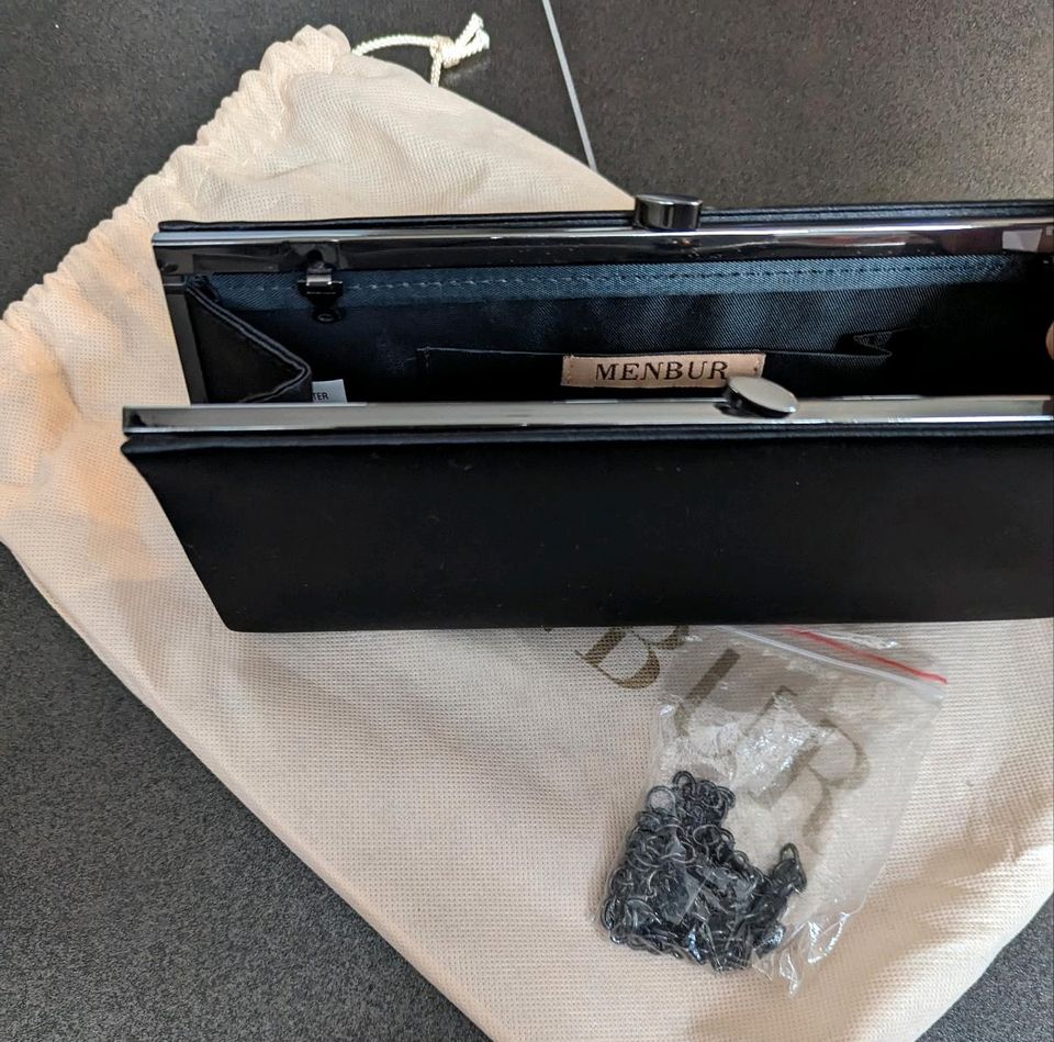 Wie NEU Clutch Handtasche von Menbur schwarz mit Staubbeutel in Köln