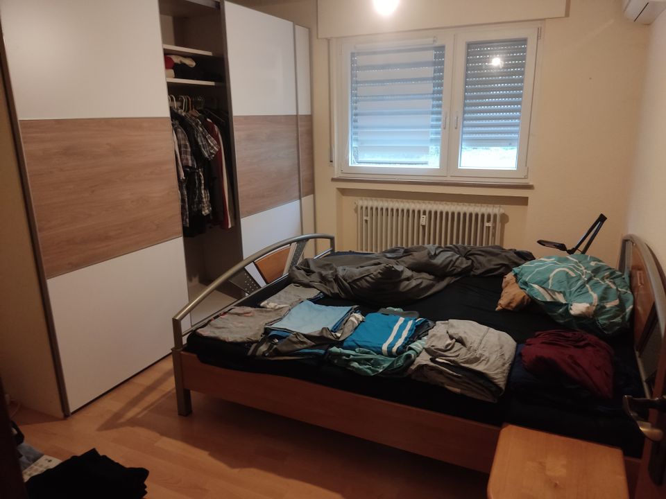 Schöne helle 4 Zimmerwohnung mit Tageslichtbad, 90qm² von privat in Eppelheim