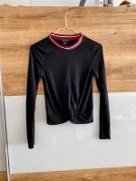 New Look Crop Langarmshirt schwarz S 36 rot weiß Shirt knoten Eimsbüttel - Hamburg Eimsbüttel (Stadtteil) Vorschau