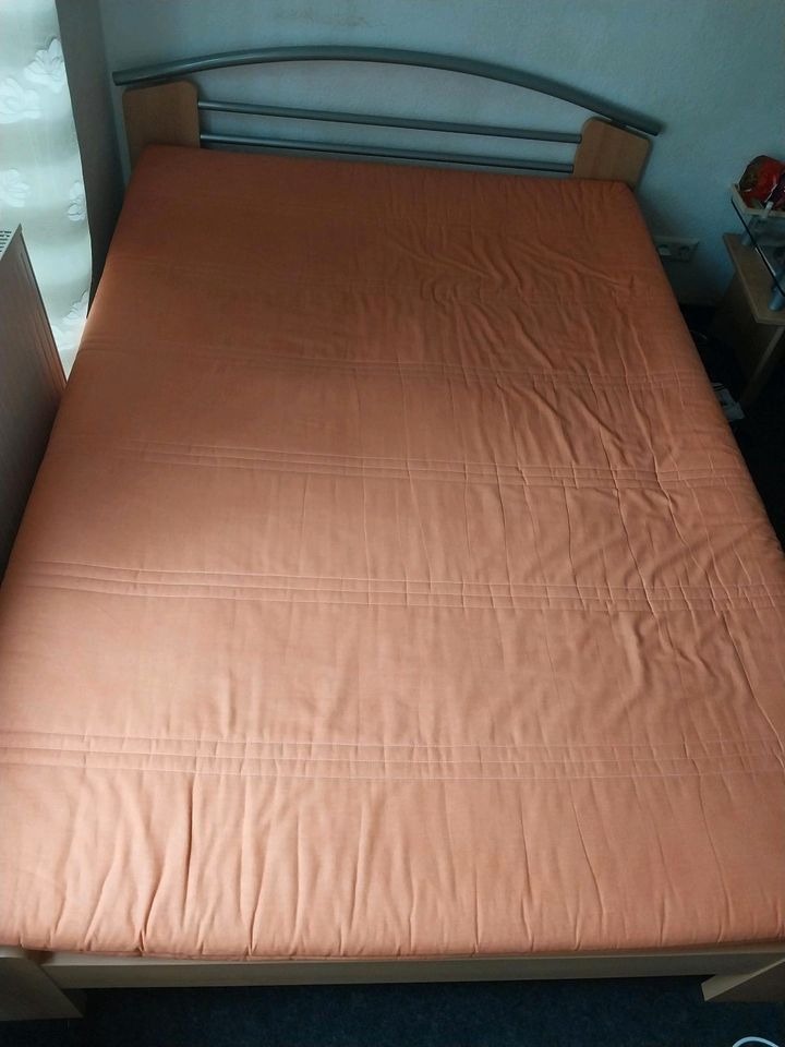 Das Bett. Schlafbett für Schlafzimmer. in Kassel