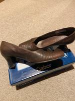 Gabor,6,Pumps,39 1/2,Dame,braun,Leder,neuwertig,55 mm Absatz Baden-Württemberg - Obersulm Vorschau