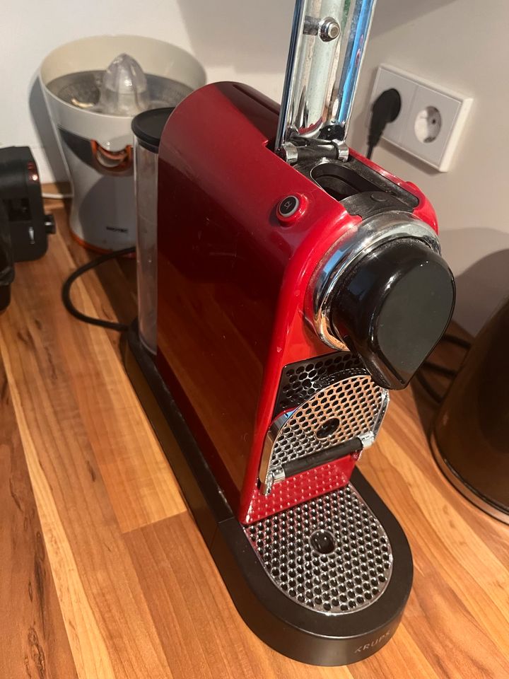 KRUPS nespresso Maschine in Köln