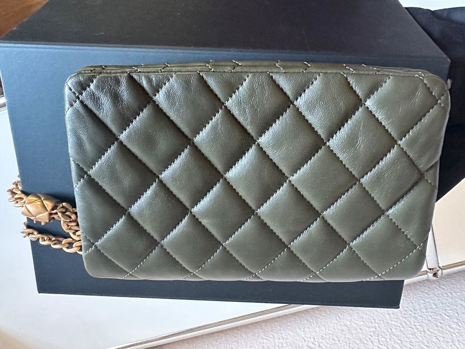 Chanel Flap Bag, Limited Edition 2023 in München