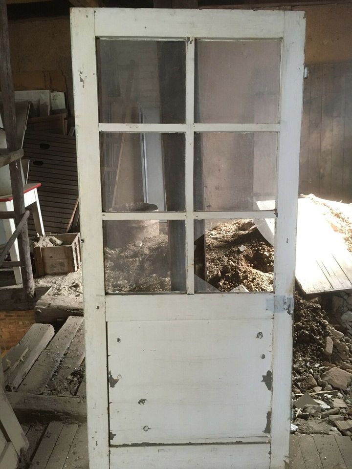 Holztür mit Fenster in Eschwege