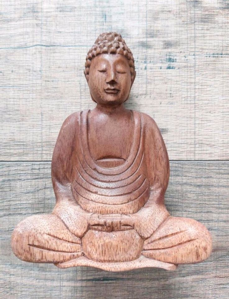 Buddha Holz Figur Deko Yoga Balkon in Niederorschel