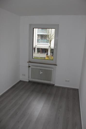 Ruhige 3-Zimmer Wohnung mit Balkon im Top-Zustand in Wiesbaden-Sonnenberg in Wiesbaden