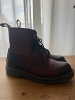 Dr. Martens Rot/Schwarz Größe 39 Bayern - Bad Kissingen Vorschau