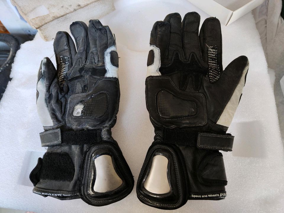 Proanti Racinghandschuhe, gebraucht, Rennstrecke, Ersatzhandschuh in  Sachsen - Werda | Motorradbekleidung | eBay Kleinanzeigen ist jetzt  Kleinanzeigen