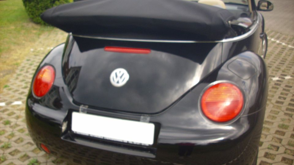 VW Beetle Cabrio in Porta Westfalica