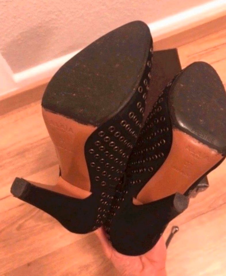 Alaia Ankle boots Gr 37 in Hamburg