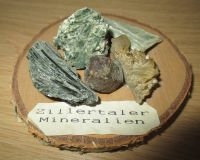 Österreich Zillertaler Alpen-Tirol Mineralien Birkenholzscheibe Nordrhein-Westfalen - Lemgo Vorschau