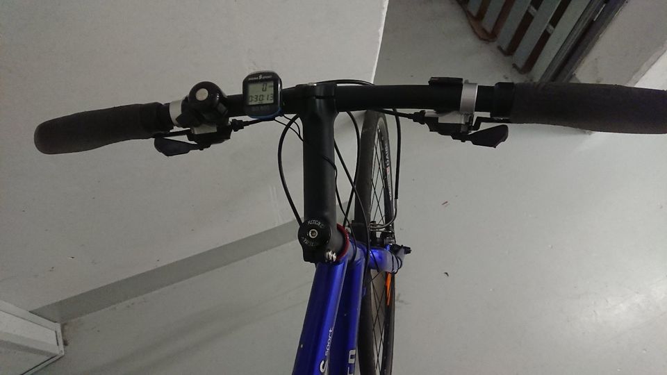 Specialized Sirrus Sport, 28 Zoll, 24 Gänge, 60 cm Rahmenhöhe in Frankfurt am Main