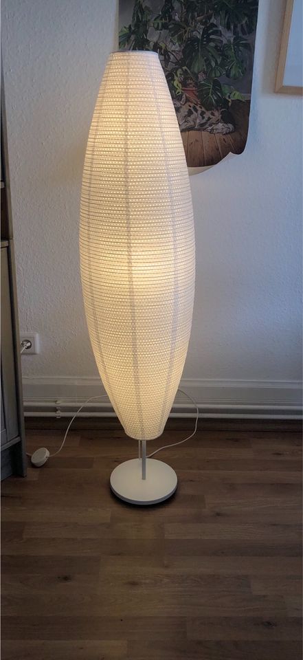 Stehlampe mit Papierschirm IKEA in Frankfurt am Main