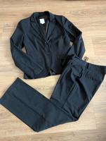 S. Oliver Damen Hosenanzug Blazer Jacket Stoffhose Gr. 38 dunkelb Hessen - Wiesbaden Vorschau