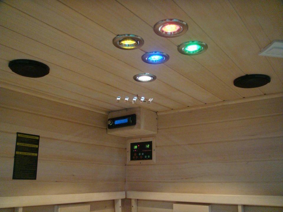 Luxus LED Infrarotsauna 150x150x190cm Infrarotkabine-Wärmekabine in Hofkirchen