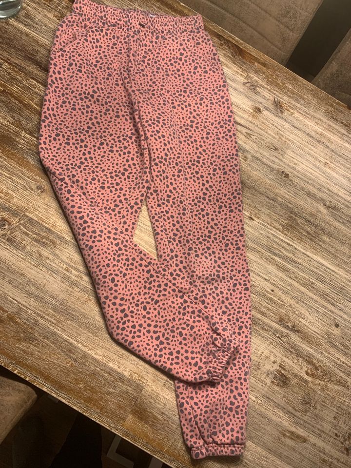 H&M Jogginghose rosa gepunktet getupft kuschelig Animal Leopard in Heroldsberg