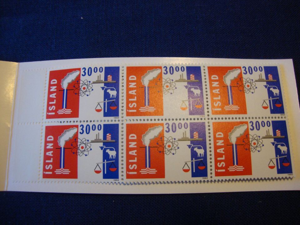 SAMMLER:  Island 1/1992 -Frimerkjahefti- (Briefm.)10 x 30 Kronen in Thumby