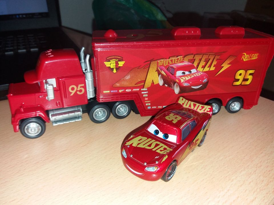 Disney Pixar Cars,Rusteze Container LKW+Wagen in Pfaffenhofen a.d. Ilm