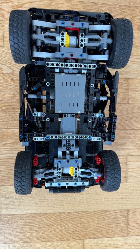 Lego Technik 42160 Audi e-tron in Dresden