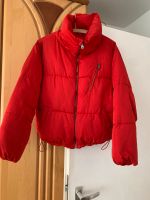 Bershka - Pufferjacke Damen rot M München - Thalk.Obersendl.-Forsten-Fürstenr.-Solln Vorschau