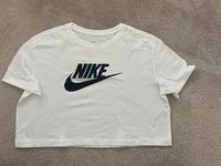T-Shirt Nike Damen weiß Gr. M Hessen - Gründau Vorschau