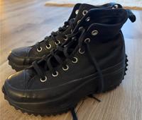 Converse Chucks Run Star Hike Sneaker schwarz Leder Gr.37 neuw Nordrhein-Westfalen - Siegburg Vorschau