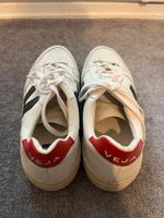 Veja V-10 Turnschuhe Unisex, Größe 44, weiß Hamburg-Mitte - Hamburg Neustadt Vorschau